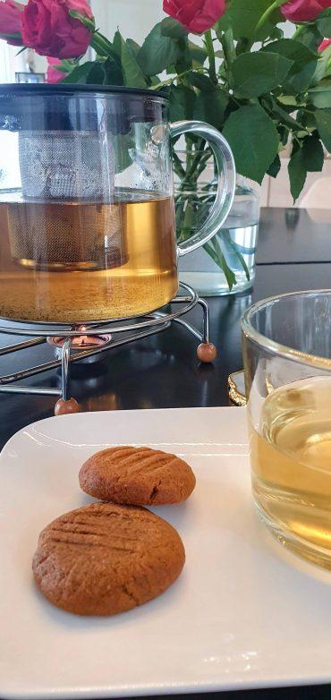 Super Easy Delicious Sugar-Free Peanut Butter Cookies