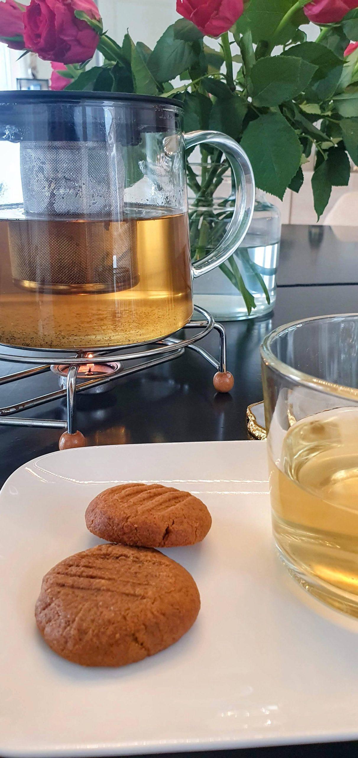 Super Easy Delicious Sugar-Free Peanut Butter Cookies