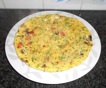 Low-Carb Lunch Veggie Omelet
