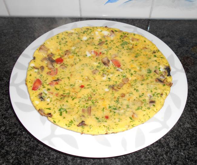 Low-Carb Lunch Veggie Omelet